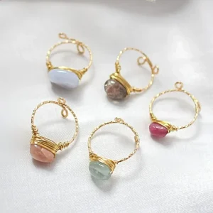 24 Karats naturliga kristaller handbunden solitärring